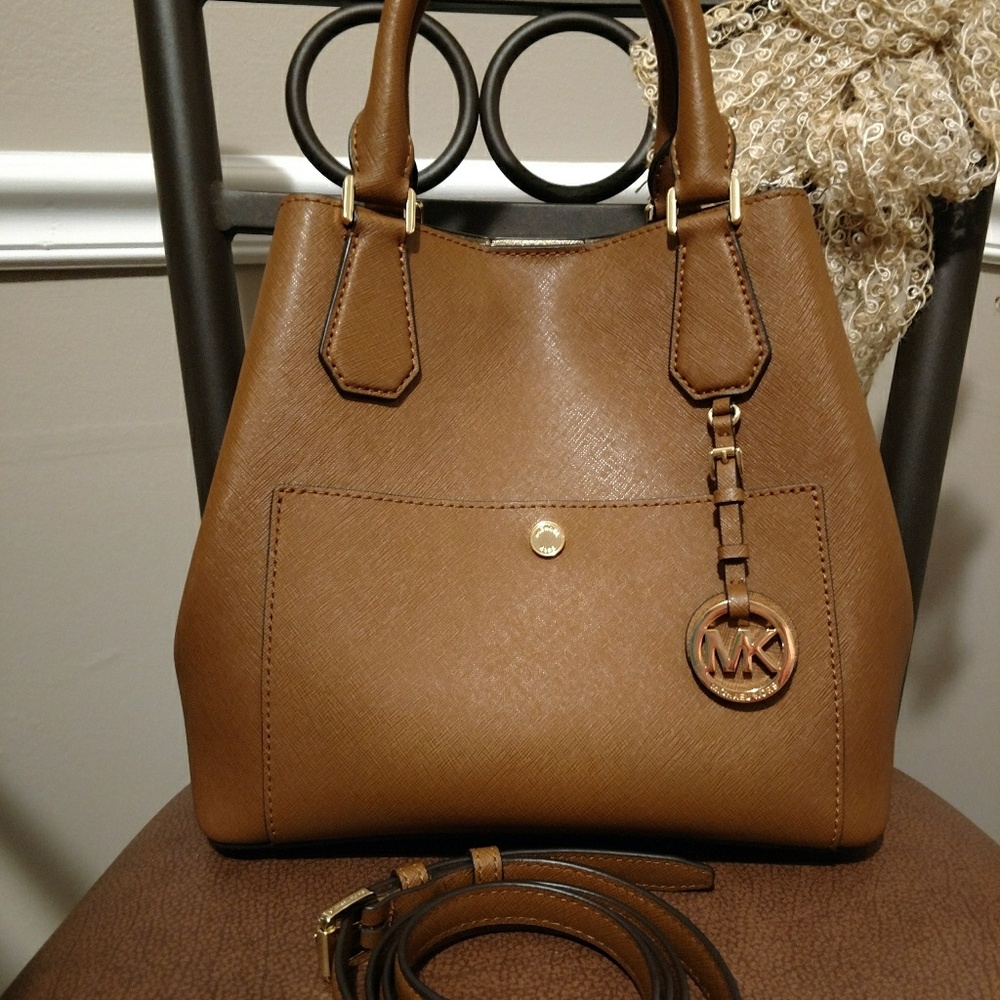 Michael Kors Satchel Purse - Picture 5 of 8